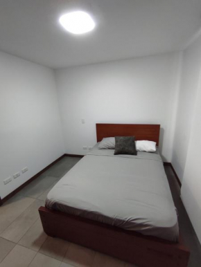 Casa en Tumbaco ! Cerca del aeropuerto de Quito y cerca de cumbaya !